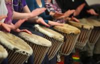 Percussieworkshop bij de buren